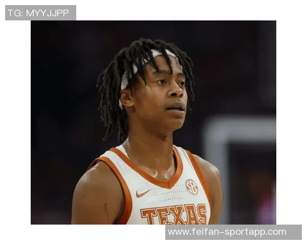 华盛顿谈弗拉格表现称其正在努力寻求个人定位与发展方向